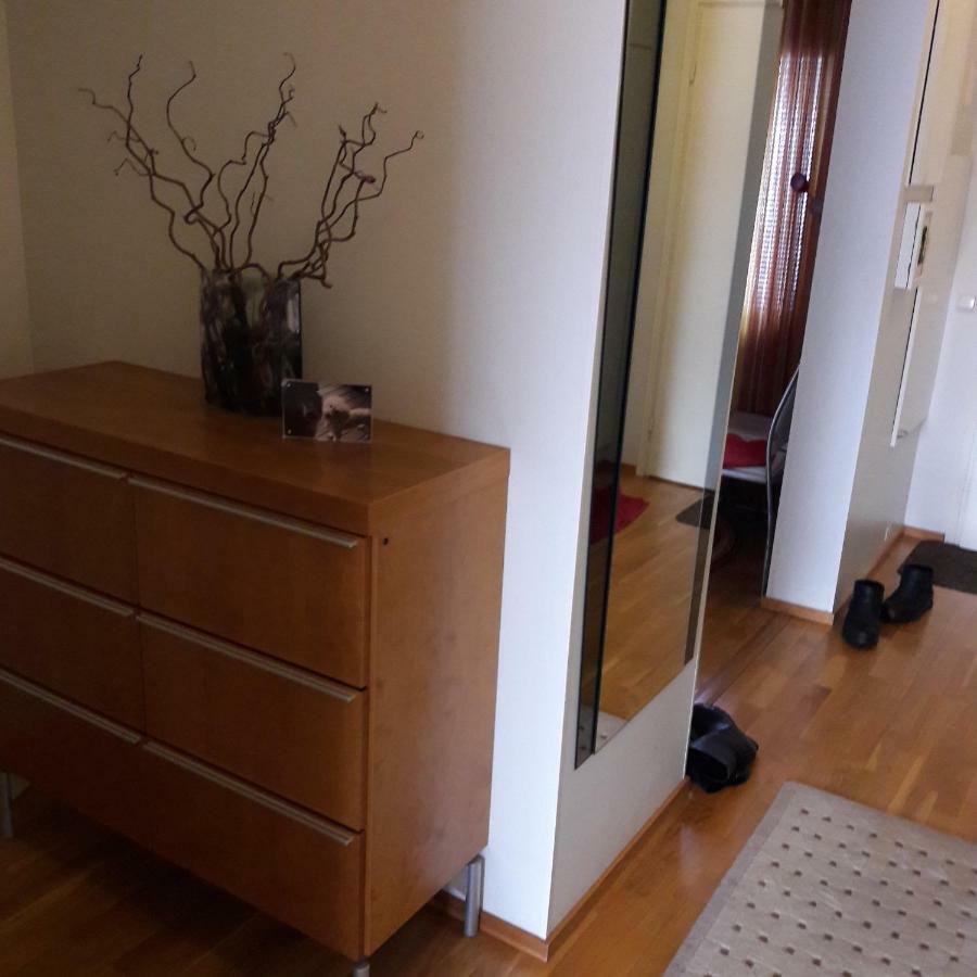 Koti Pyhaejaerven Rannalla Tampereella Exterior foto